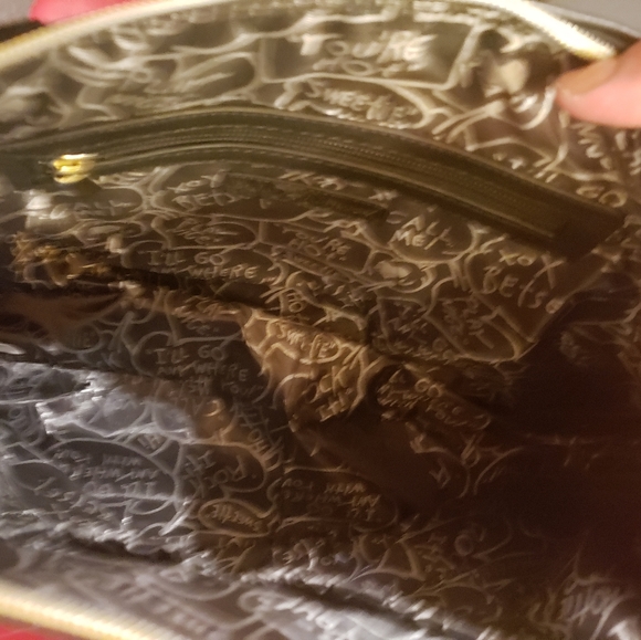 Neutral Betsy Johnson bag - Picture 4 of 4